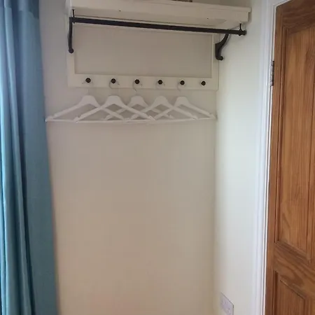 Trelawney House Bed & Breakfast 3*